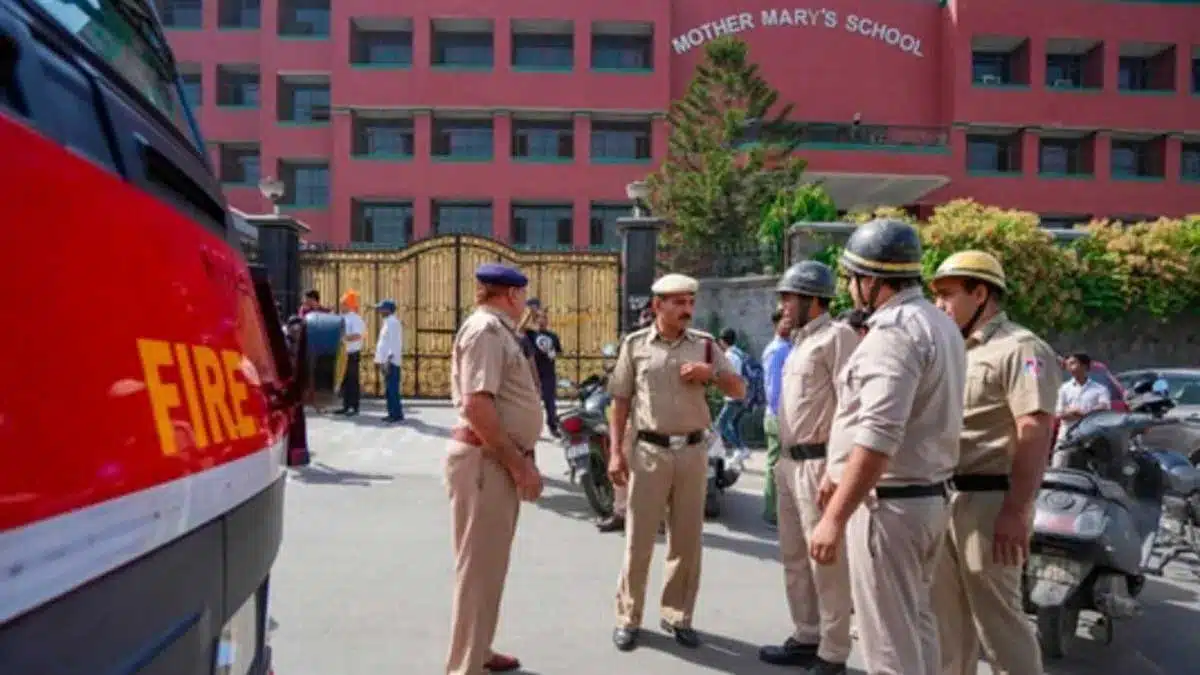 Atul Garg (Delhi Fire Chief) says, bomb threats received by schools are hearsay