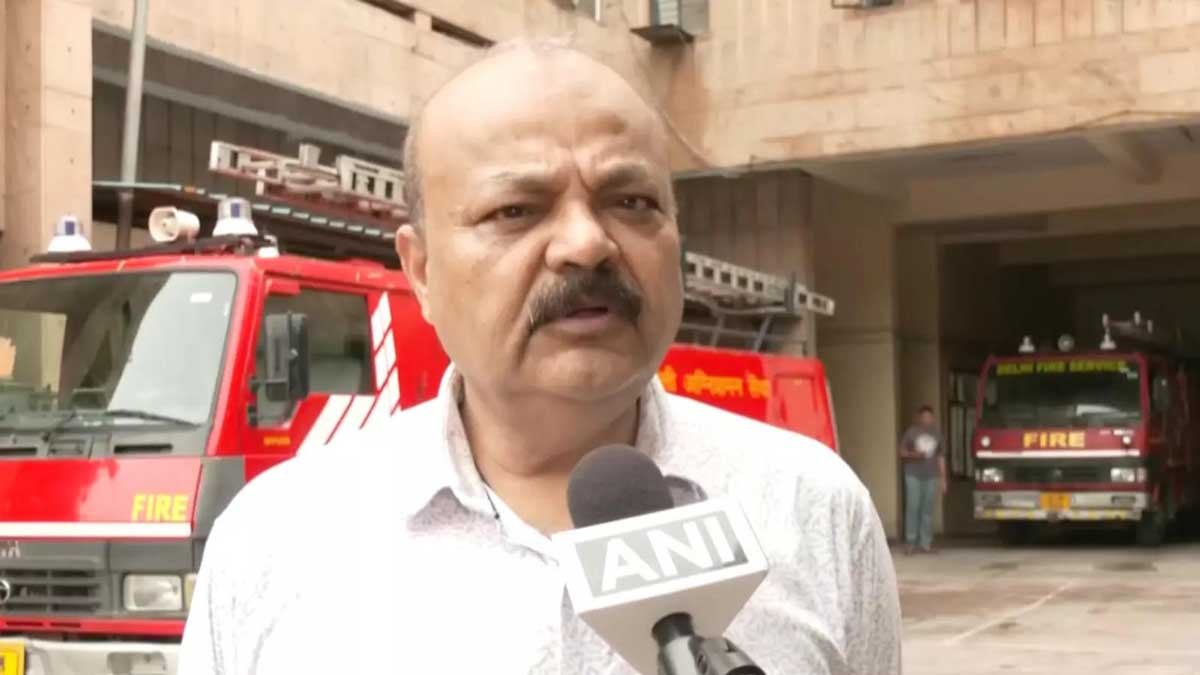 Atul Garg (Delhi Fire Chief) says, bomb threats received by schools are hearsay