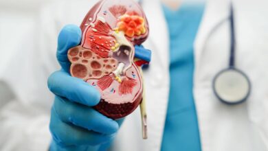Can drinking less water cause Kidney problems