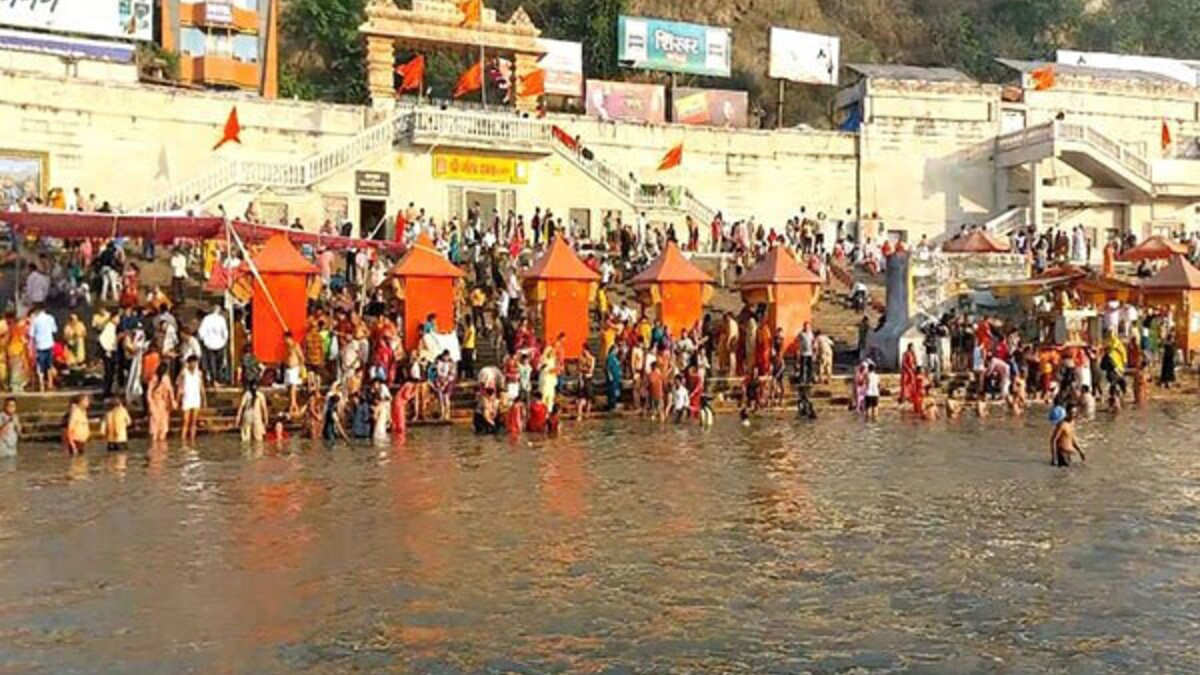 Devotees come to Haridwar to celebrate Ganga Saptami at Har Ki Pauri
