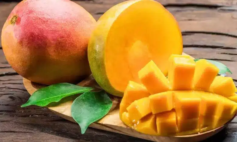 Does eating mango lead to weight gain