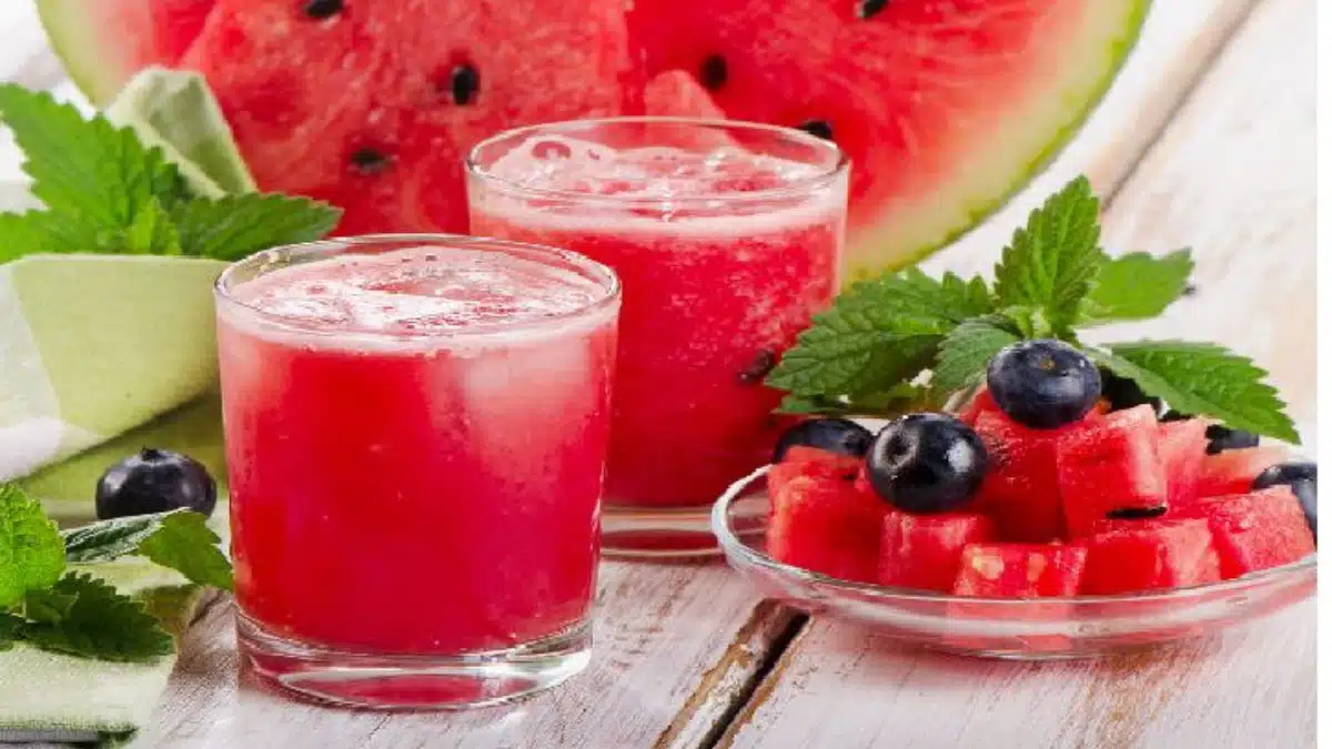 Drink these fruit juices every day to look younger