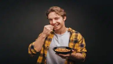 How many Almonds should one eat daily after the age of 18
