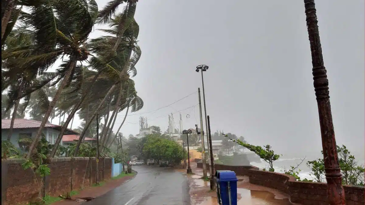 IMD alert of heavy rain in Kerala on May 19-20.