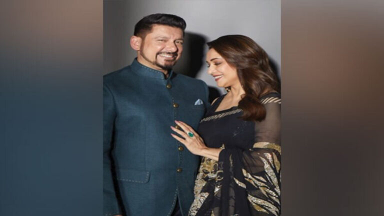 Madhuri Dixit को पति Shriram Nene ने जन्मदिन की हार्दिक शुभकामनाएं दीं