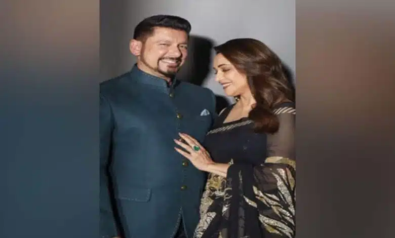 Madhuri Dixit was wished a happy birthday by husband 5