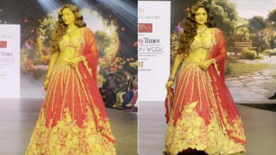 Mrunal Thakur wore bright pink lehenga in fashion week