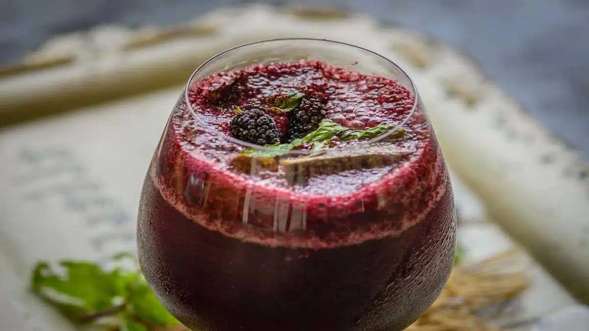 Mulberry 5 Sweet and Savory Mulberry Recipes for Summer
