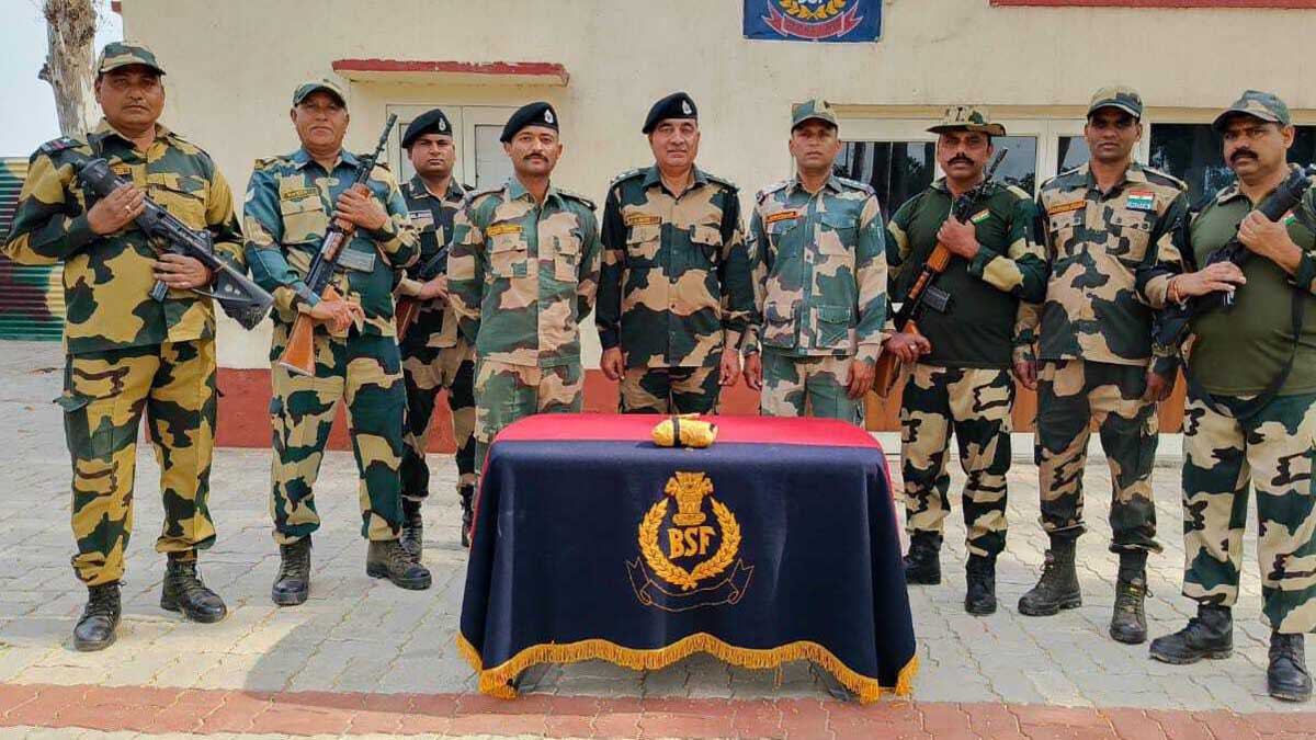 Punjab Police, BSF recovered heroin from Amritsar