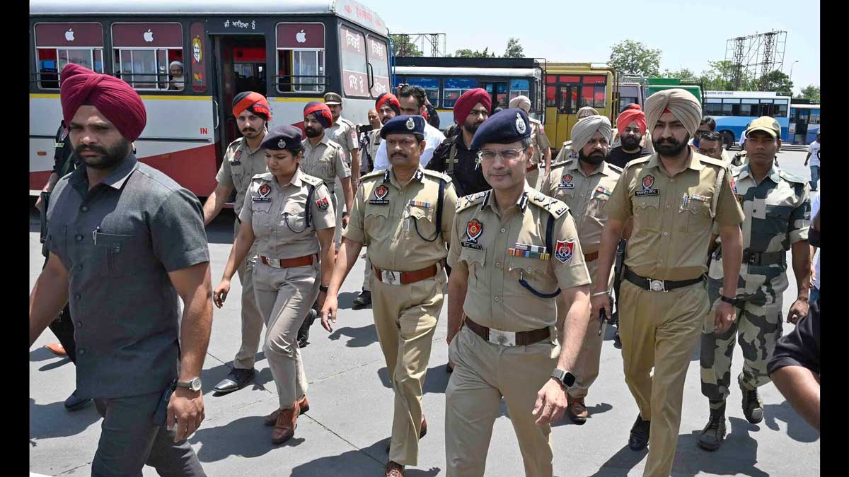 Punjab Police seized cash worth Rs 4.37 crore from 2 different places