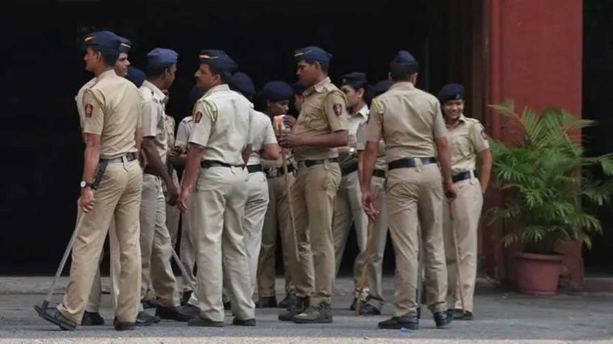 Shiv Sena (UBT) polling booth agent found dead inside toilet in Mumbai