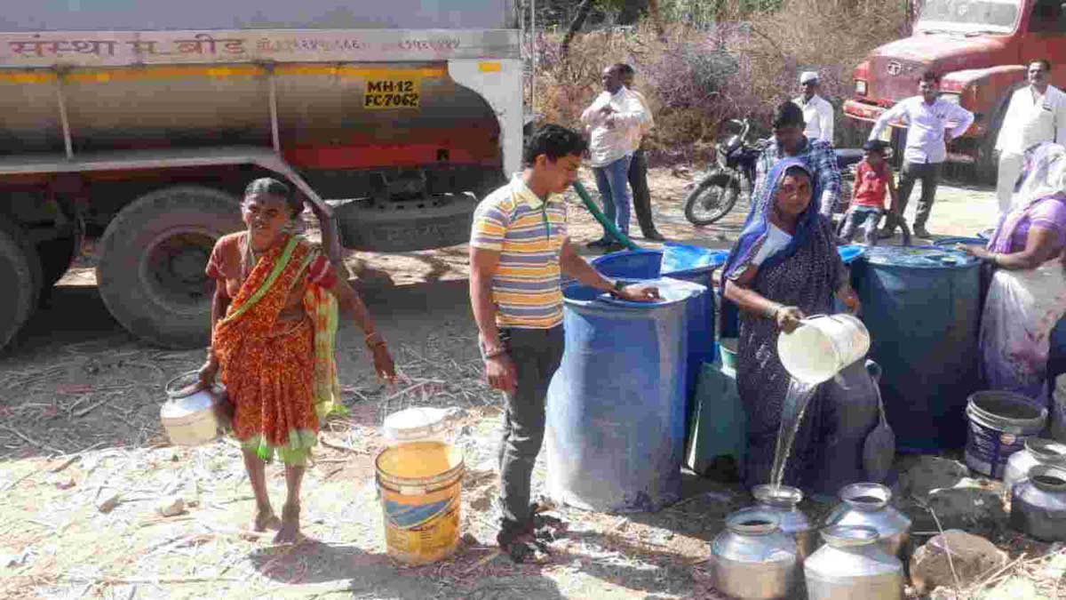 Water crisis in villages of Solapur in Maharashtra