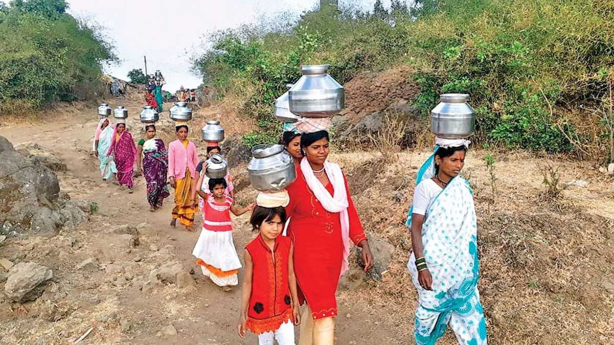 Water crisis in villages of Solapur in Maharashtra