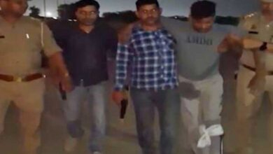 2 members of Thak-Thak gang arrested after encounter in UP's Noida