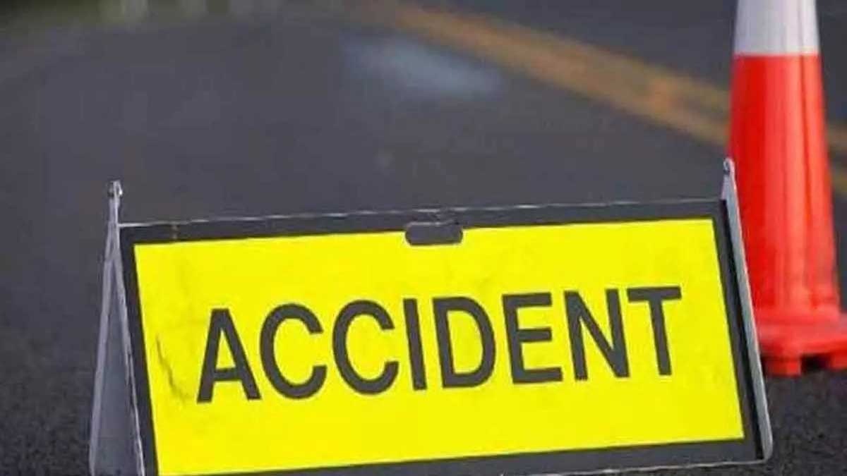 4 people died in collision between two cars in Uttar Pradesh