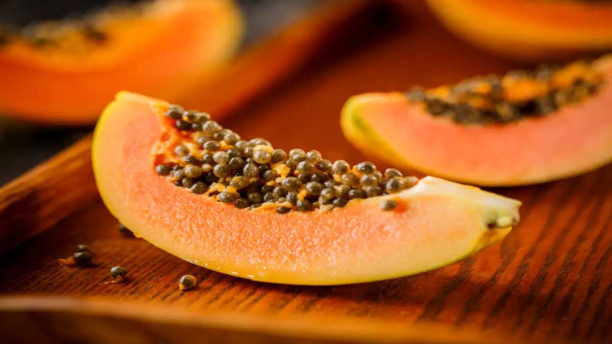 6 biggest benefits of drinking papaya leaf juice