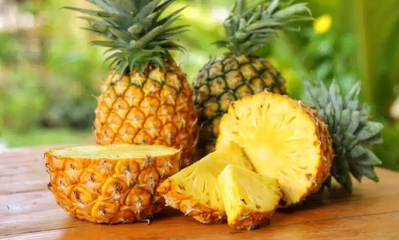 8 Amazing Benefits of Eating Pineapple Every Day