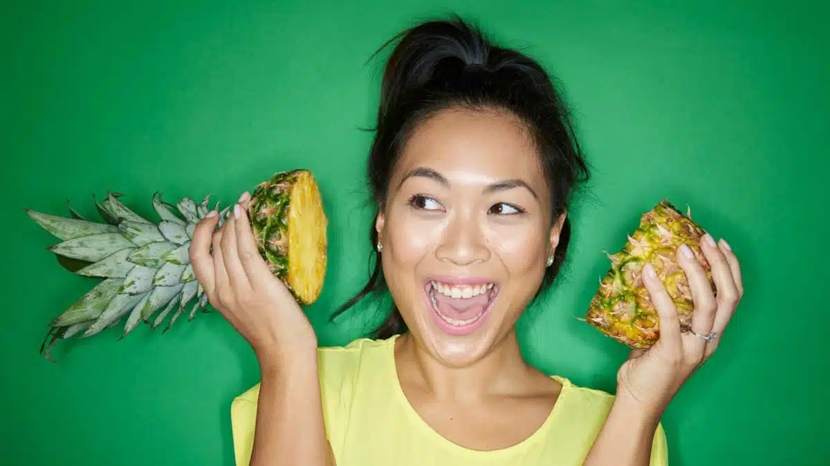 8 Amazing Benefits of Eating Pineapple Every Day