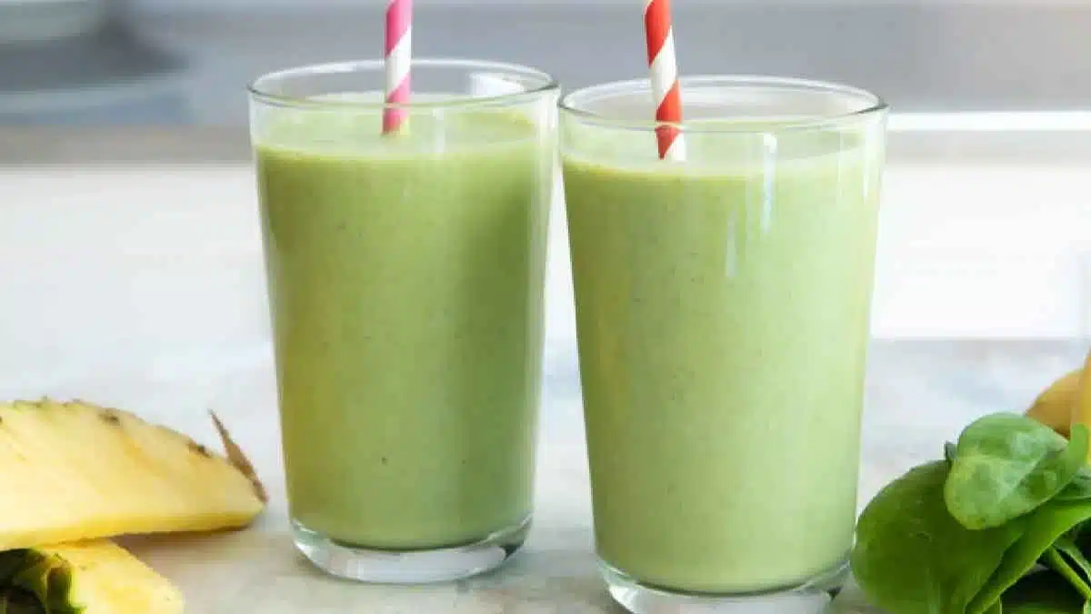 9 Reasons why Spinach Chia Smoothie is the best Summer breakfast