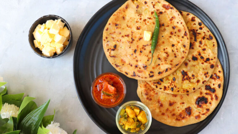 Aloo Paratha रेसिपी (घर का बना पंजाबी स्टाइल)