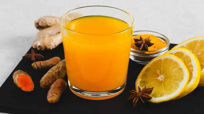 Apart from relieving swelling and pain, turmeric has other miraculous properties - Benefits of turmeric water