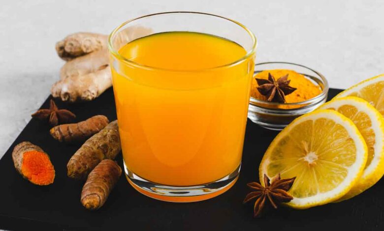 Apart from relieving swelling and pain, turmeric has other miraculous properties - Benefits of turmeric water