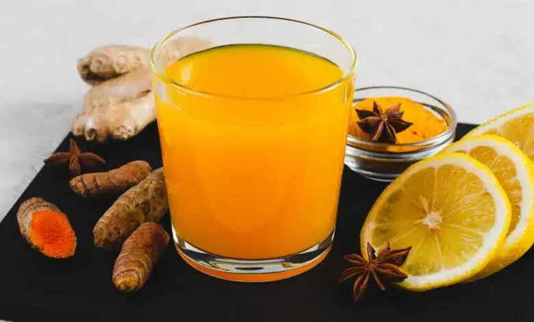 Apart from relieving swelling and pain, turmeric has other miraculous properties - Benefits of turmeric water