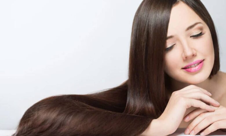 Apply this green leaf hair mask for silky long hair