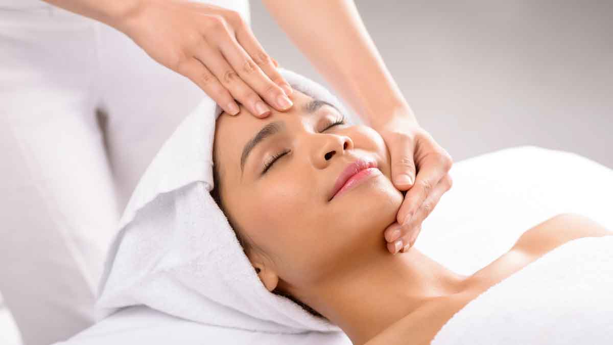 Benefits of doing facial Massage at night before sleeping