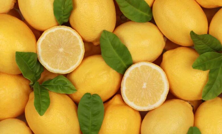 Change the way of keeping Lemons in the fridge, they will remain yellow and fresh for a month
