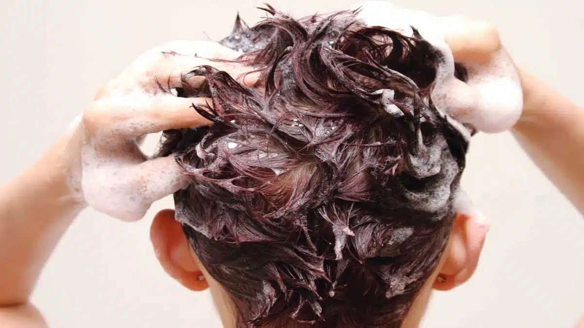 Color your hair with henna, just add this thing while mixing it