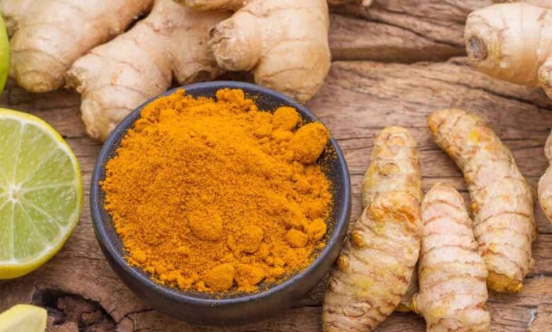 Consuming turmeric and ginger together has these 7 health benefits