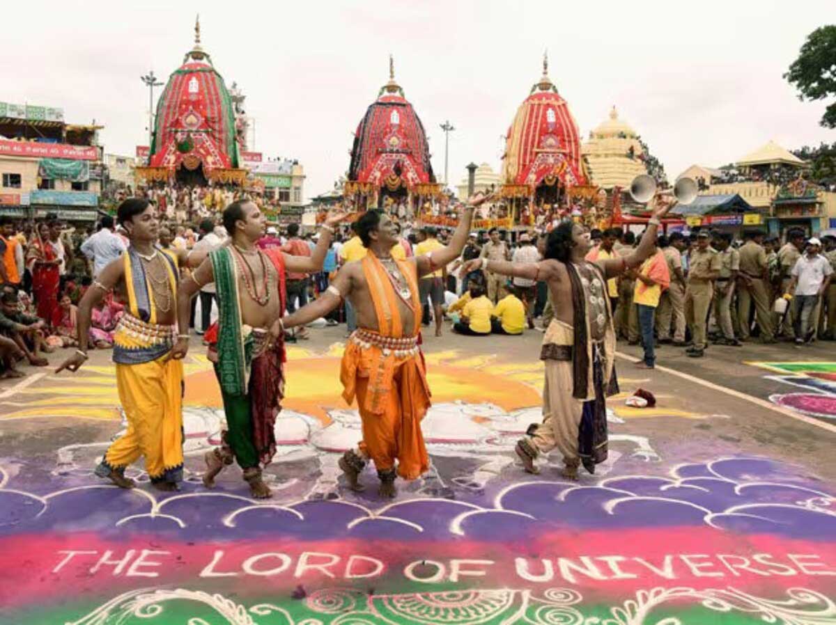 Devotees come to Odisha on Dev Snan Purnima