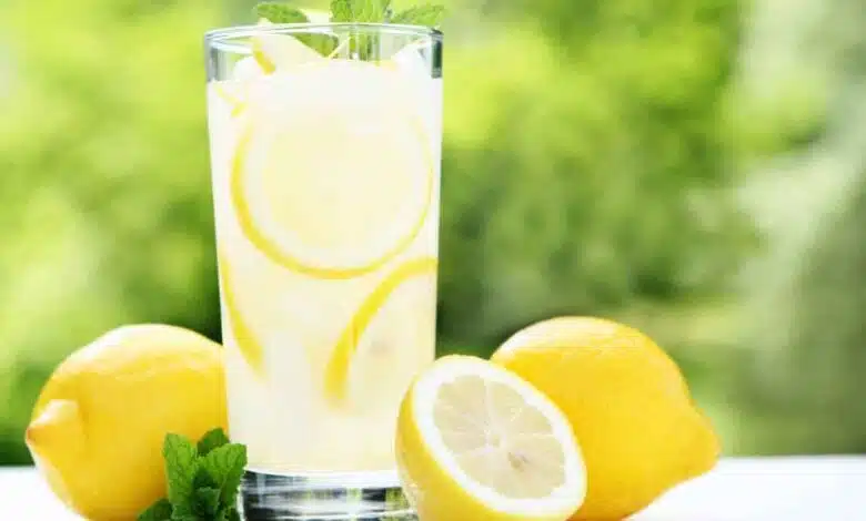 If you drink lemon water for weight loss, then do not make these 3 mistakes