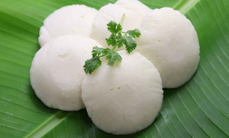 If you want to eat something light for dinner then make Poha Idli