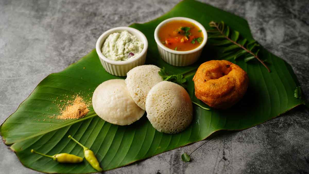 If you want to eat something light for dinner then make Poha Idli