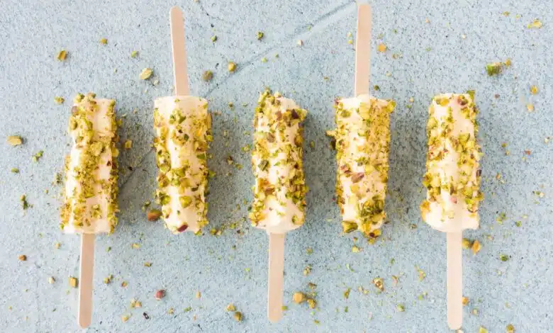 If you want to enjoy the taste of summer, then make Rabdi Kulfi at home. Make Rabri Kulfi at home