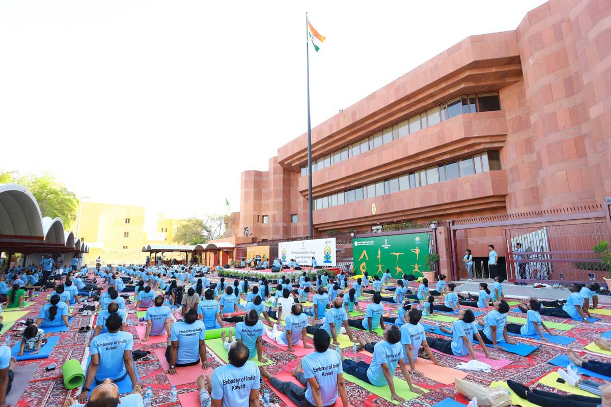 Indians in Kuwait pay tribute to fire tragedy victims during Yoga Day event