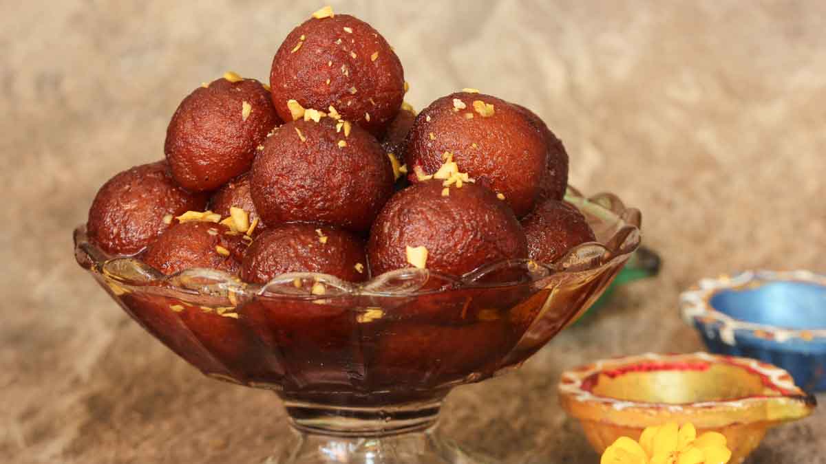 Looks like Gulab Jamun, tastes like cream, have you tasted it