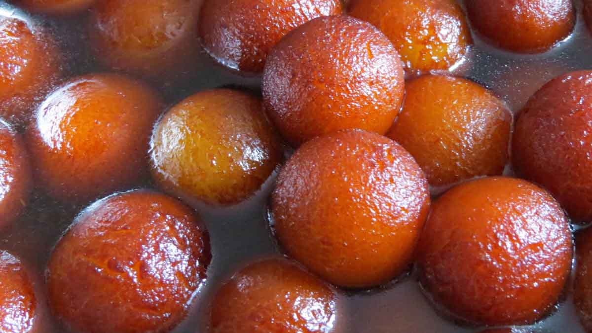 Looks like Gulab Jamun, tastes like cream, have you tasted it