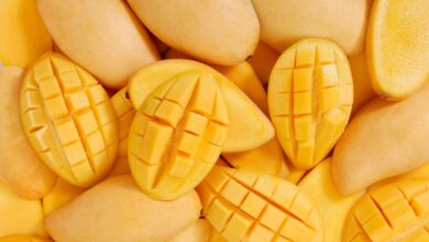 Make 2 types of mango juice from Dussehri mango