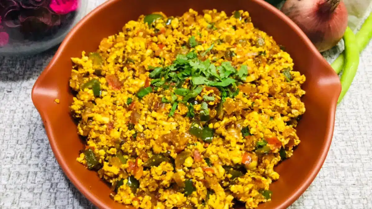 Make Dhaba Style Paneer Bhurji at home