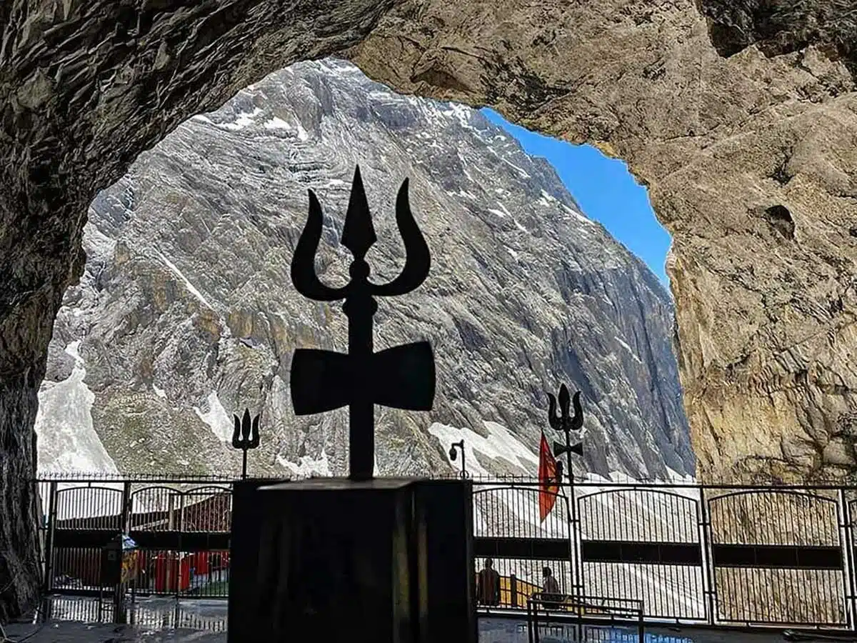 PM Modi greets pilgrims on start of Amarnath Yatra