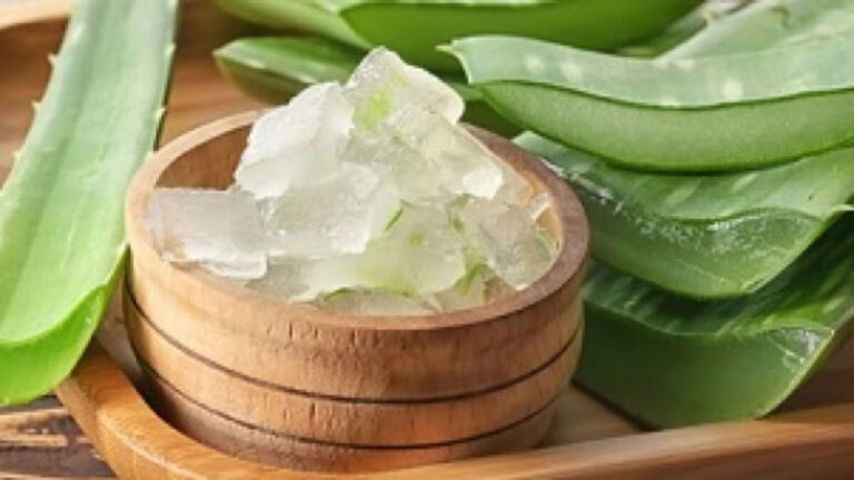 चेहरे पर Aloe vera लगाने का सही तरीका