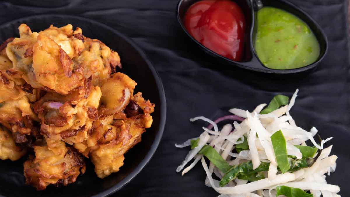 Try making Pakora recipe in a new way once, everyone will praise it