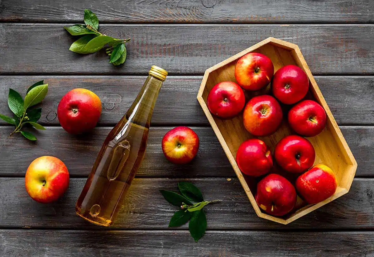 Uses of Apple Cider Vinegar for Skin, Hair and Weight Loss