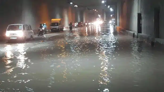 Waterlogging in Okhla underpass due to rain in Delhi