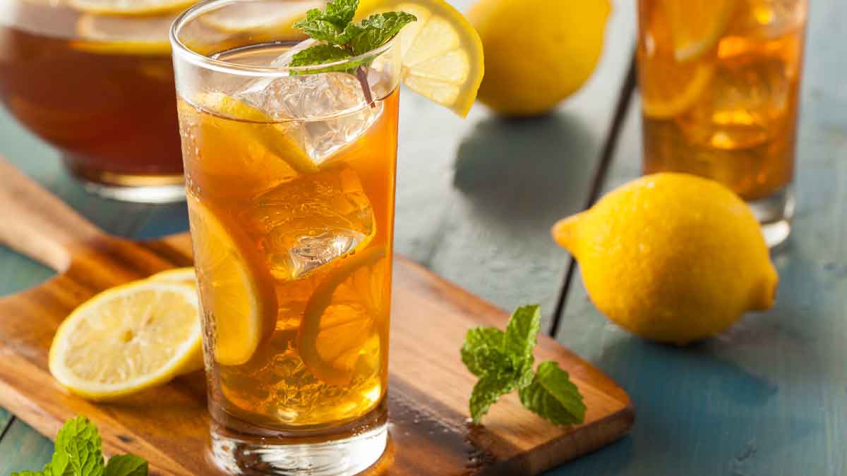 What are the benefits of drinking Lemon water for the skin