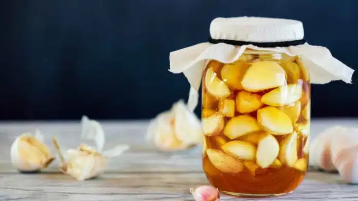 What will happen if you eat garlic and honey for 1 month