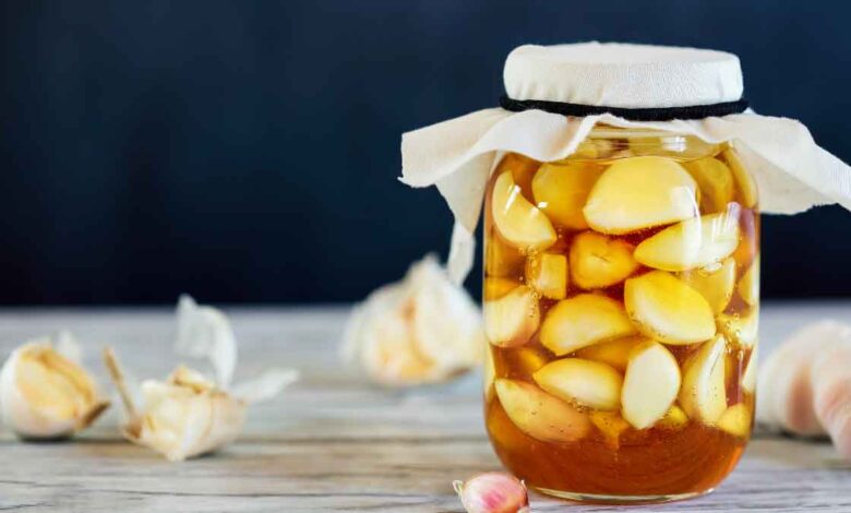 What will happen if you eat garlic and honey for 1 month